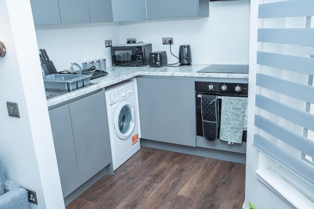 Aylesbury Apartment 1 With Free Parking Extérieur photo