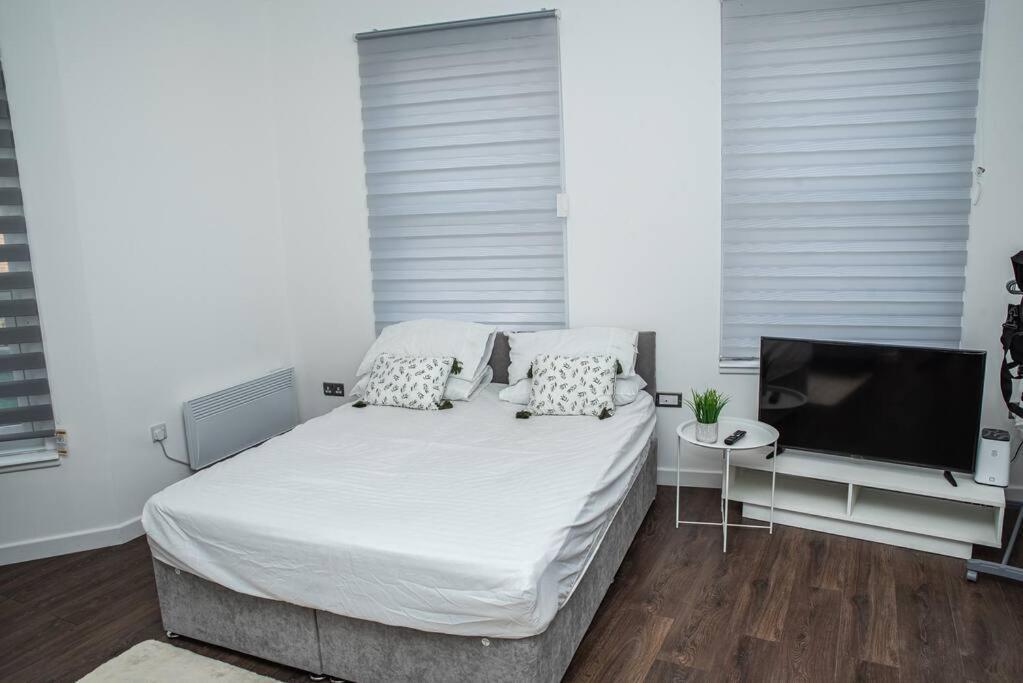 Aylesbury Apartment 1 With Free Parking Extérieur photo